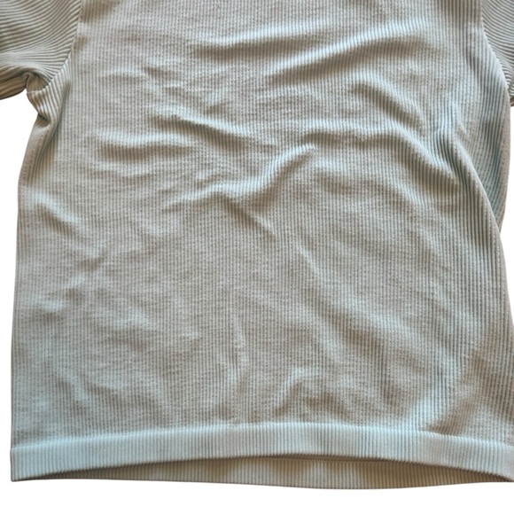 NWT Old Navy Seamless Top in Light Blue Size Extra Large (XL) - Picture 4 of 6
